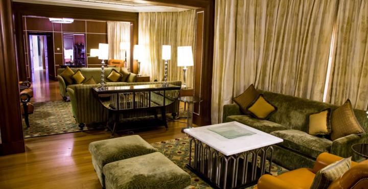 คอร์ตยาร์ด ไฮเดอราบัด Hotel ภายนอก รูปภาพ The lounge at the airport