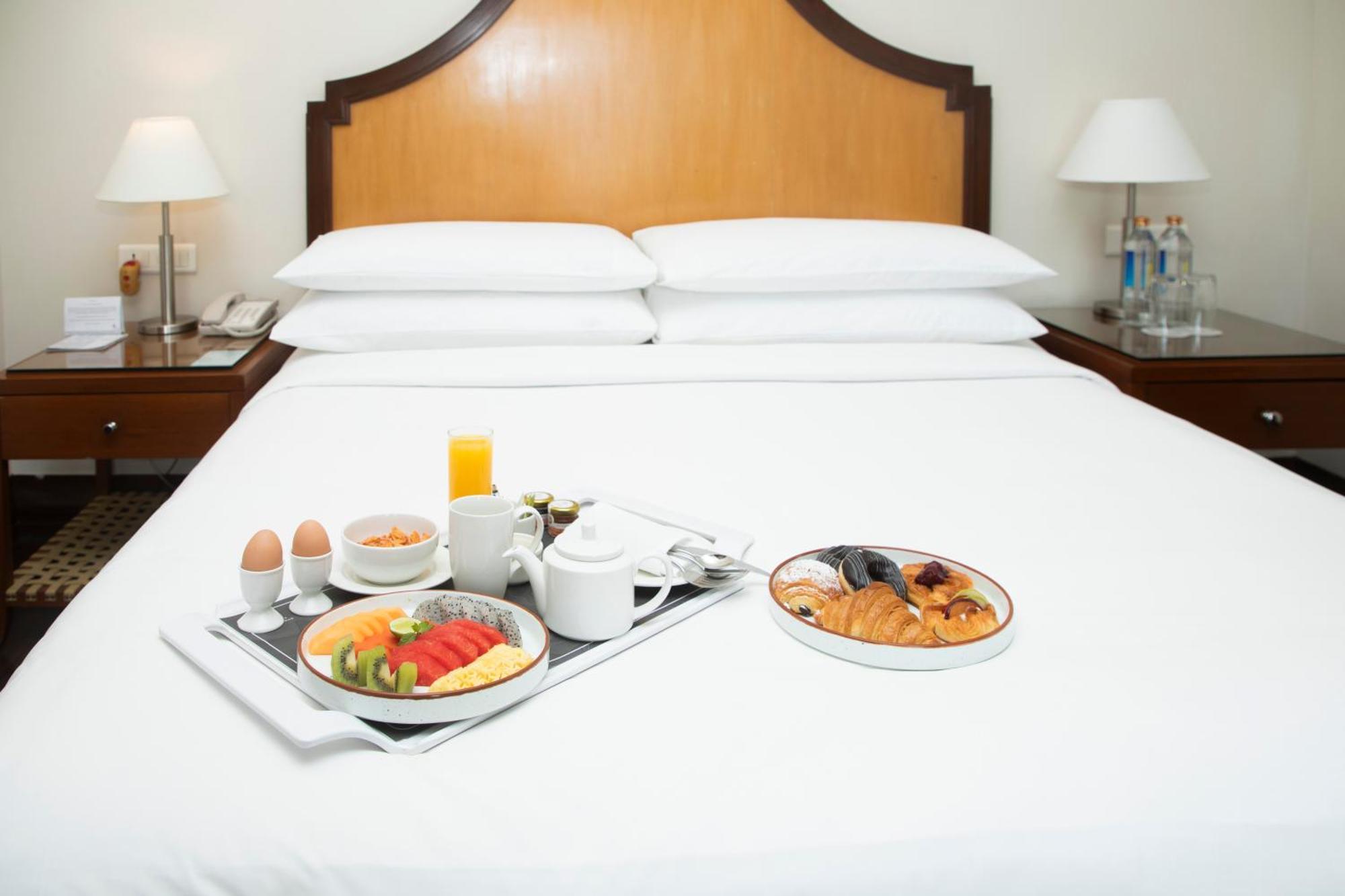 คอร์ตยาร์ด ไฮเดอราบัด Hotel ภายนอก รูปภาพ Room service